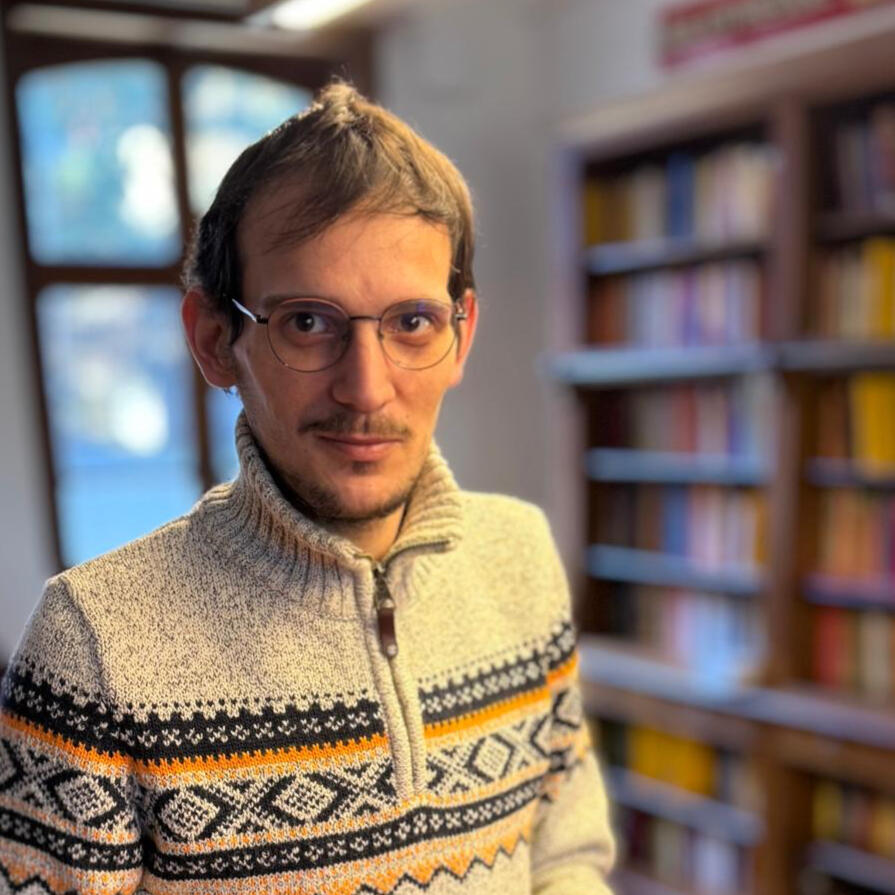 Damien Defays Bibliothèque Lama Karta