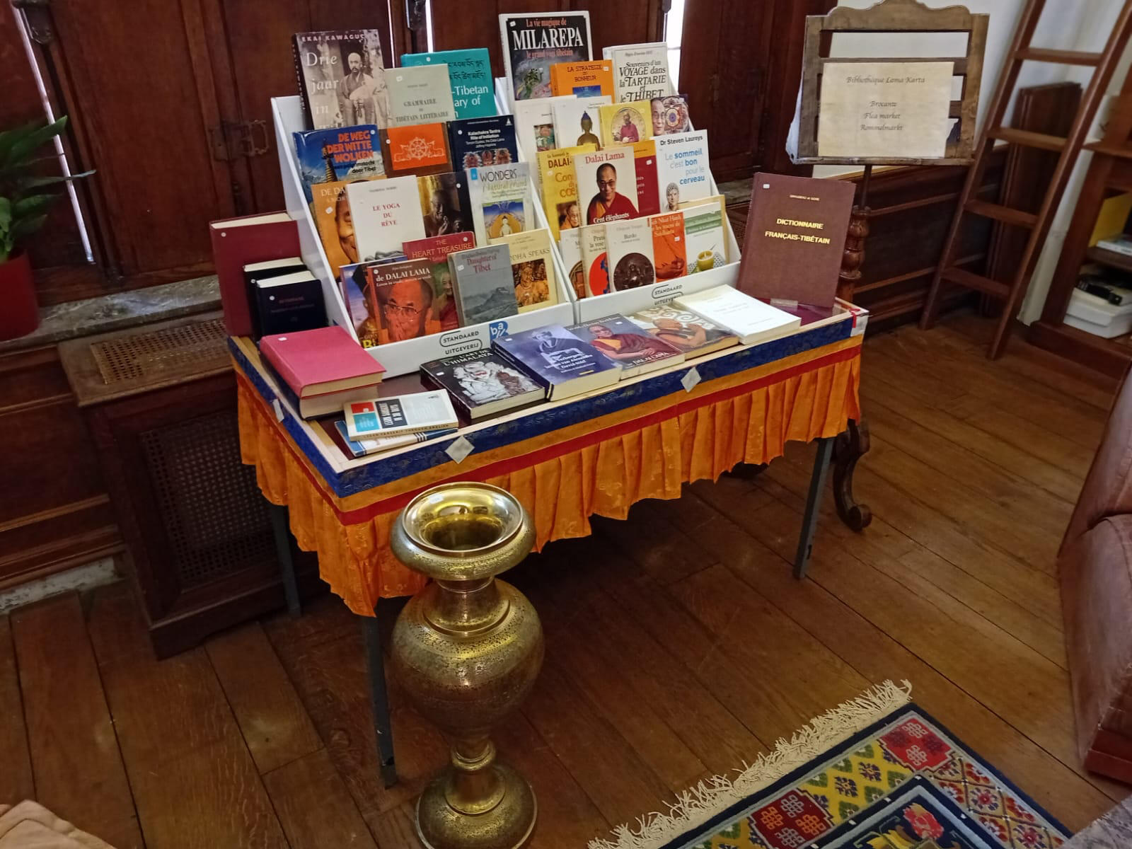 Brocante Bibliothèque Lama Karta Bibliothèque Lama Karta